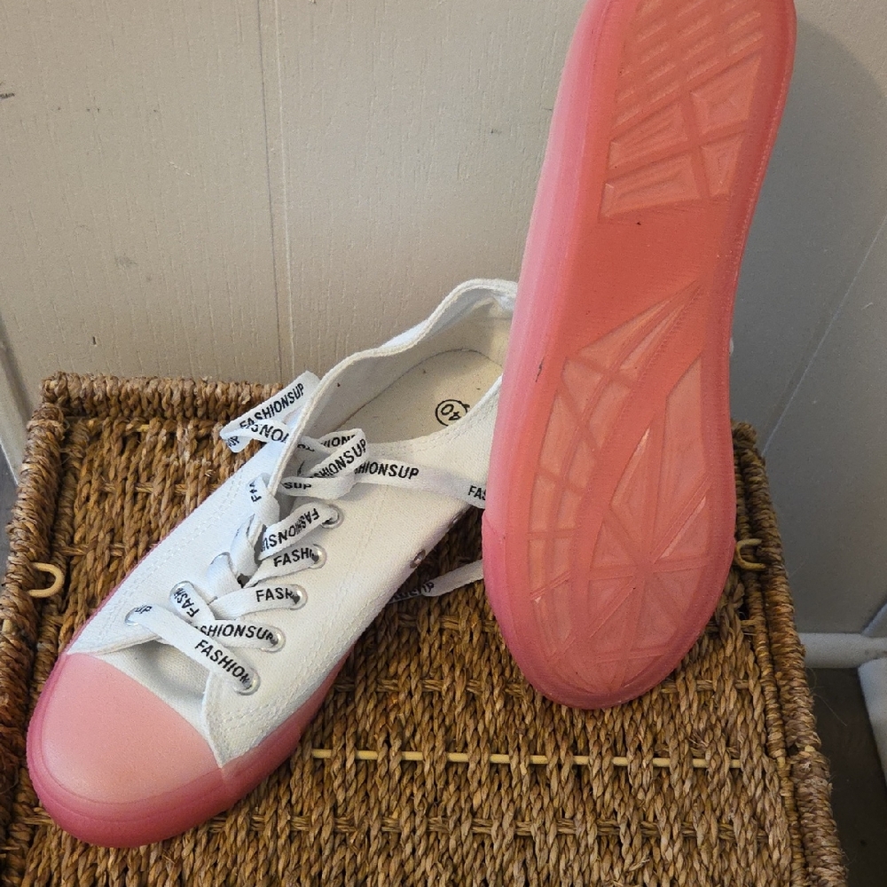 Trendy White and Pink Women's Sneakers